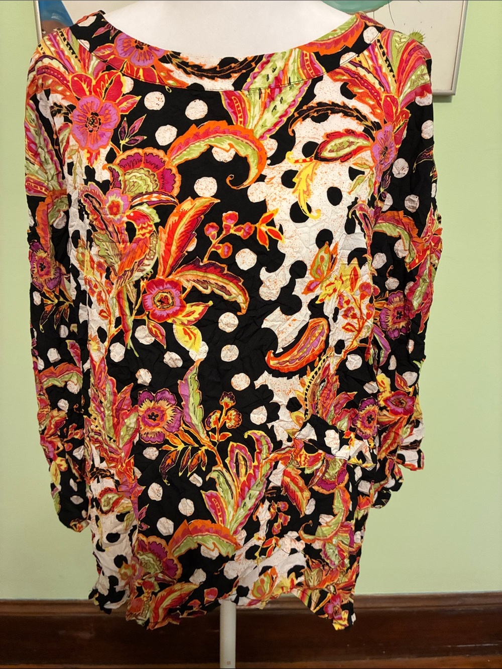 Liv by habitat colorful top in EUC